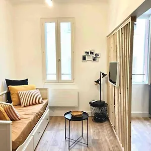 t2-de-charme-au-coeur-du-panier.fr-provencehotel.com/